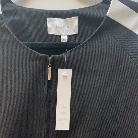 Jayee Blazer - Picture 2 of 5